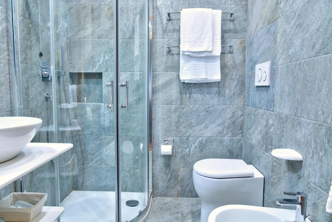 Hotel Mec Milan 3*,  Italie