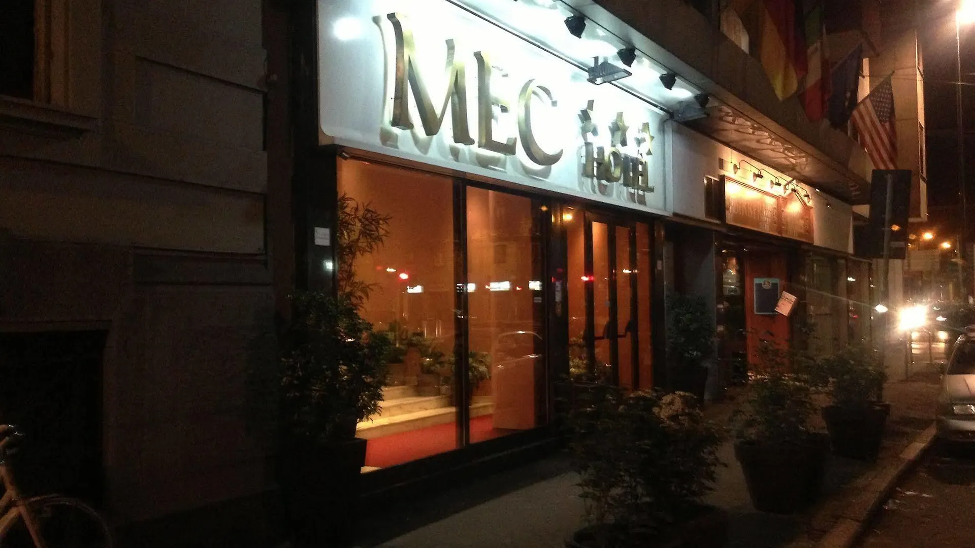 فندق ميك ميلان إيطاليا
