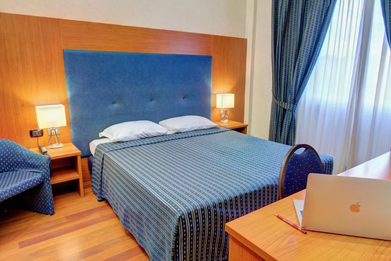Hotel Mec Mediolan