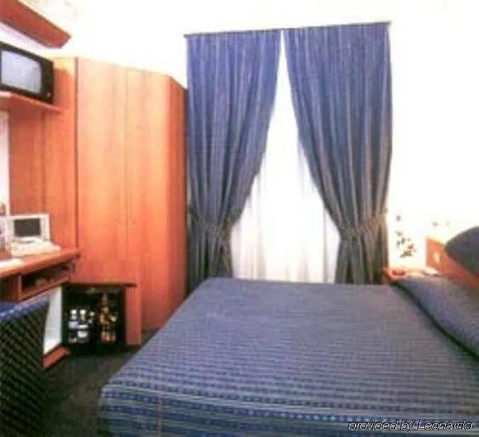 ***  Hotel Mec Mediolan Włochy