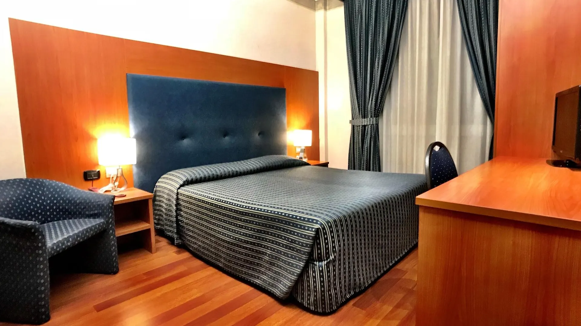 Hotel Mec Milan